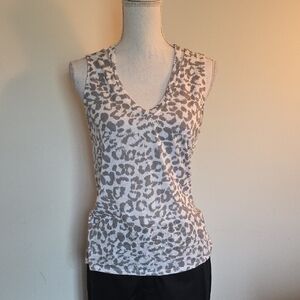 Stylish Gray Leopard Print Tank Top